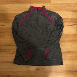 Quarter zip pull over